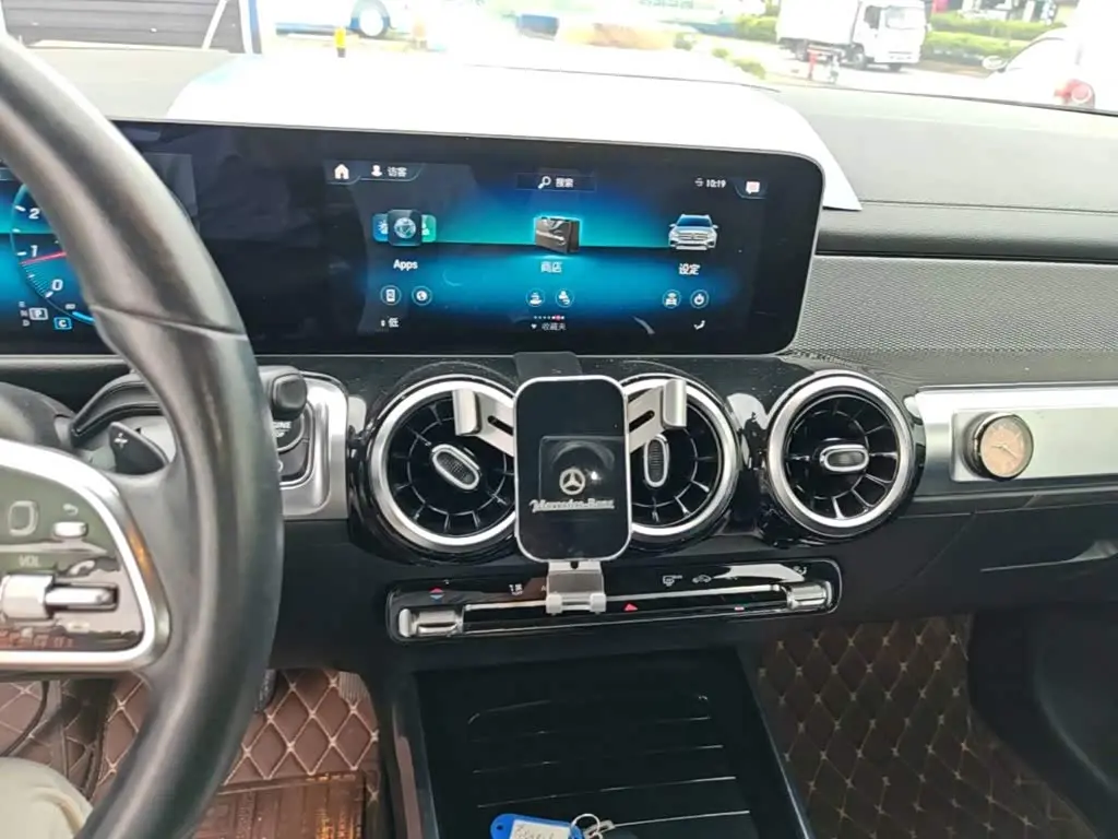 Mercedes-Benz GLB 2020 — Фото 13/20