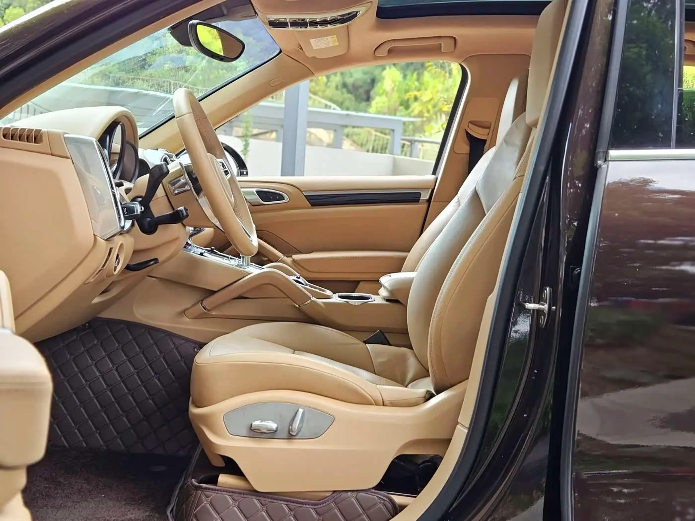 Porsche Cayenne 2015 — Şəkil 14/20