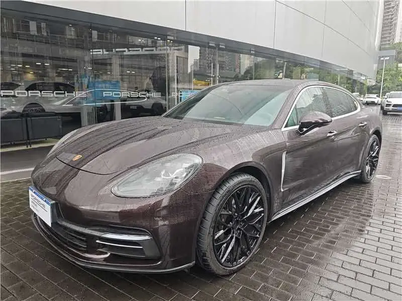 Porsche Panamera 2018 — Фото 1/11