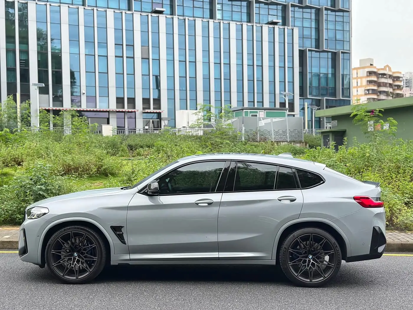 BMW X4 M 2022 — Photo 10/11