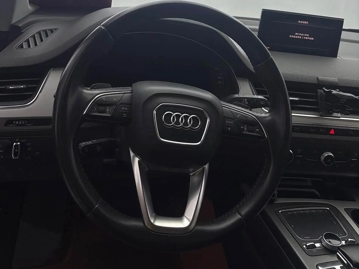 Audi Q7 2017 — Фото 12/15