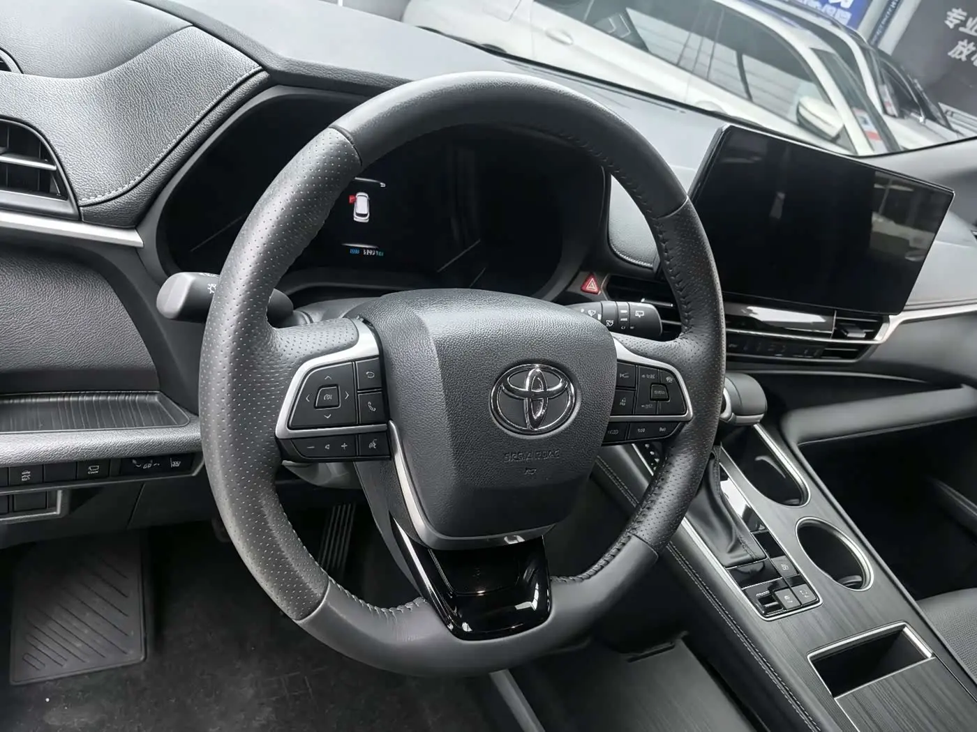 Toyota Sienna 2025 — Şəkil 7/17