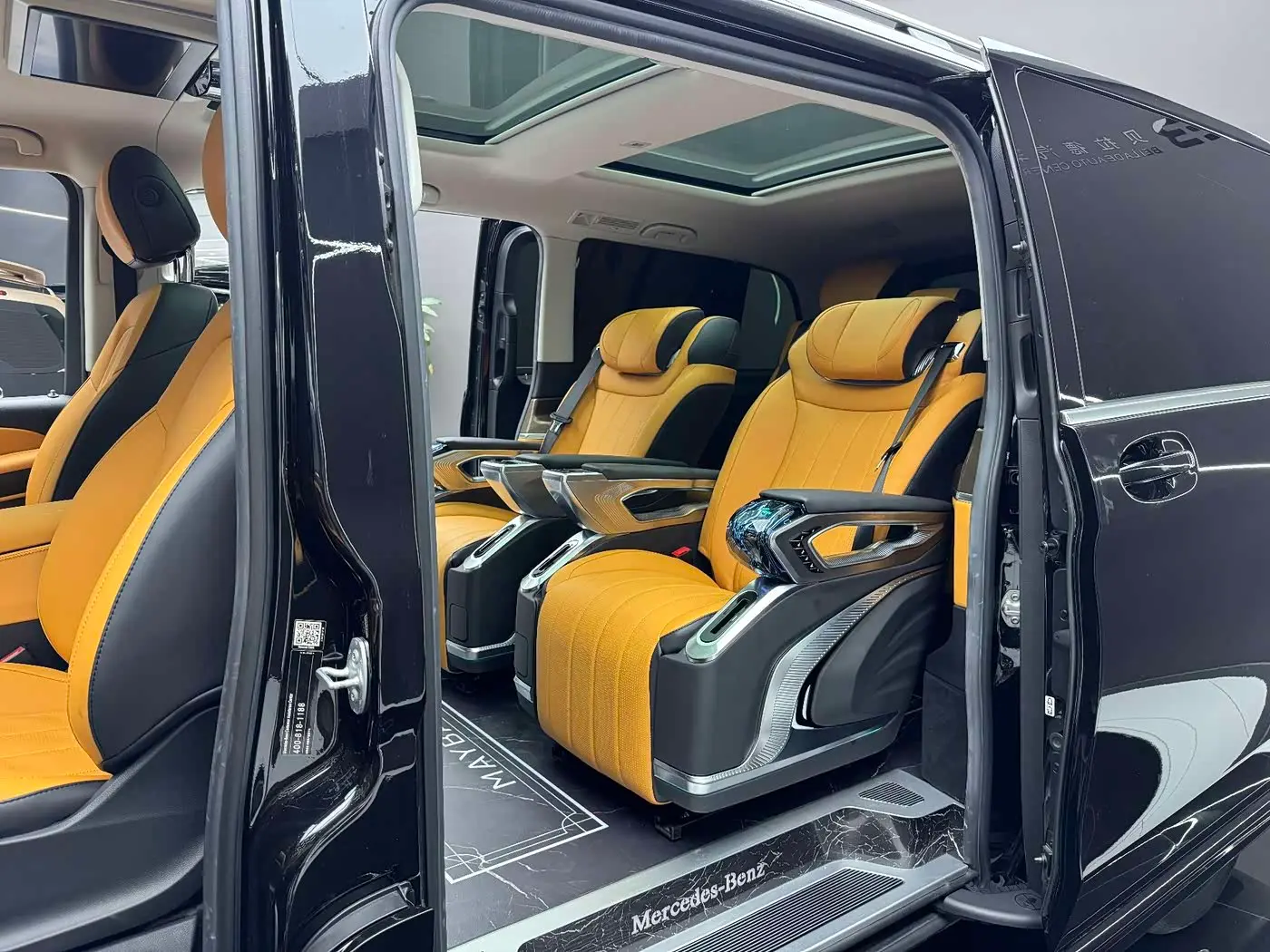 Mercedes-Benz V-Class 2021 — Photo 9/20