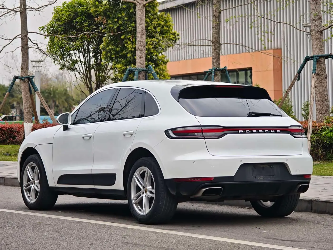 Porsche Macan 2021 — Photo 5/16