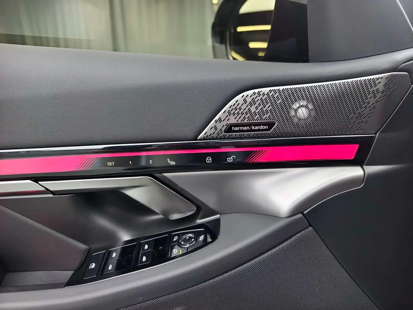 BMW 5 Series 2025 — Photo 4/17
