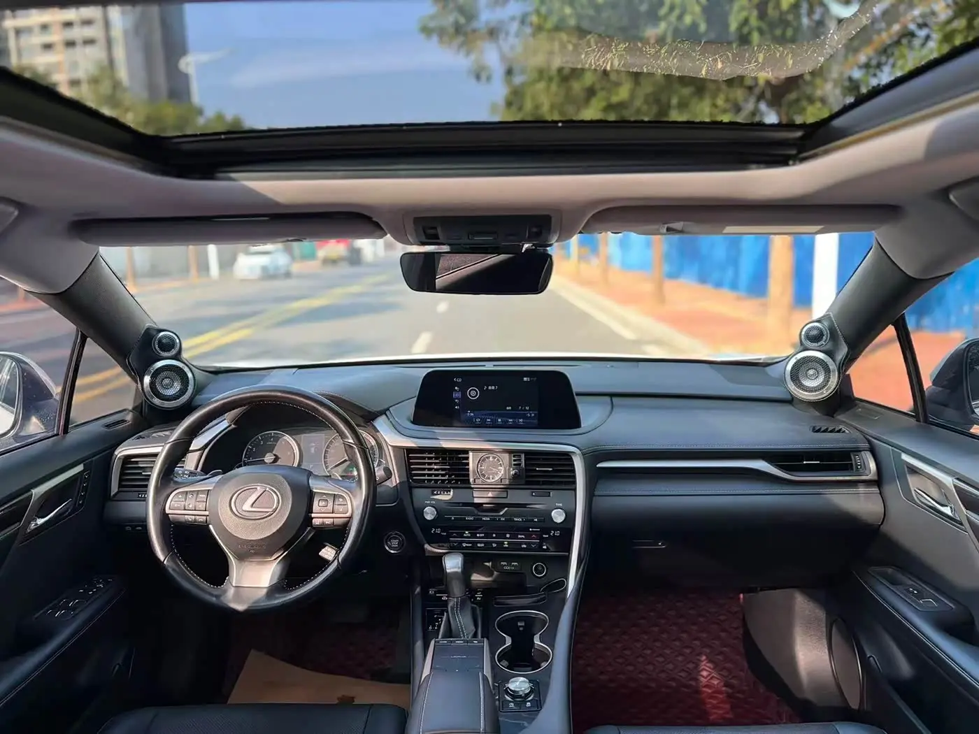 Lexus RX 2020 — Şəkil 8/12