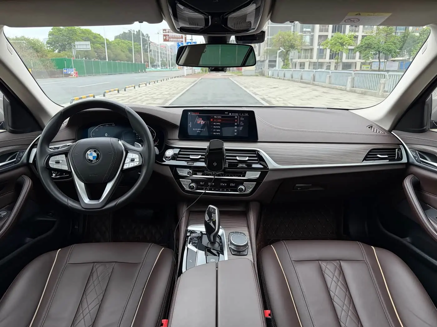 BMW 5 Series 2019 — Şəkil 11/20