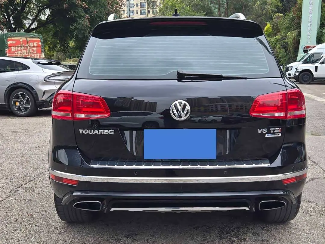 Volkswagen Touareg 2016 — Photo 16/17