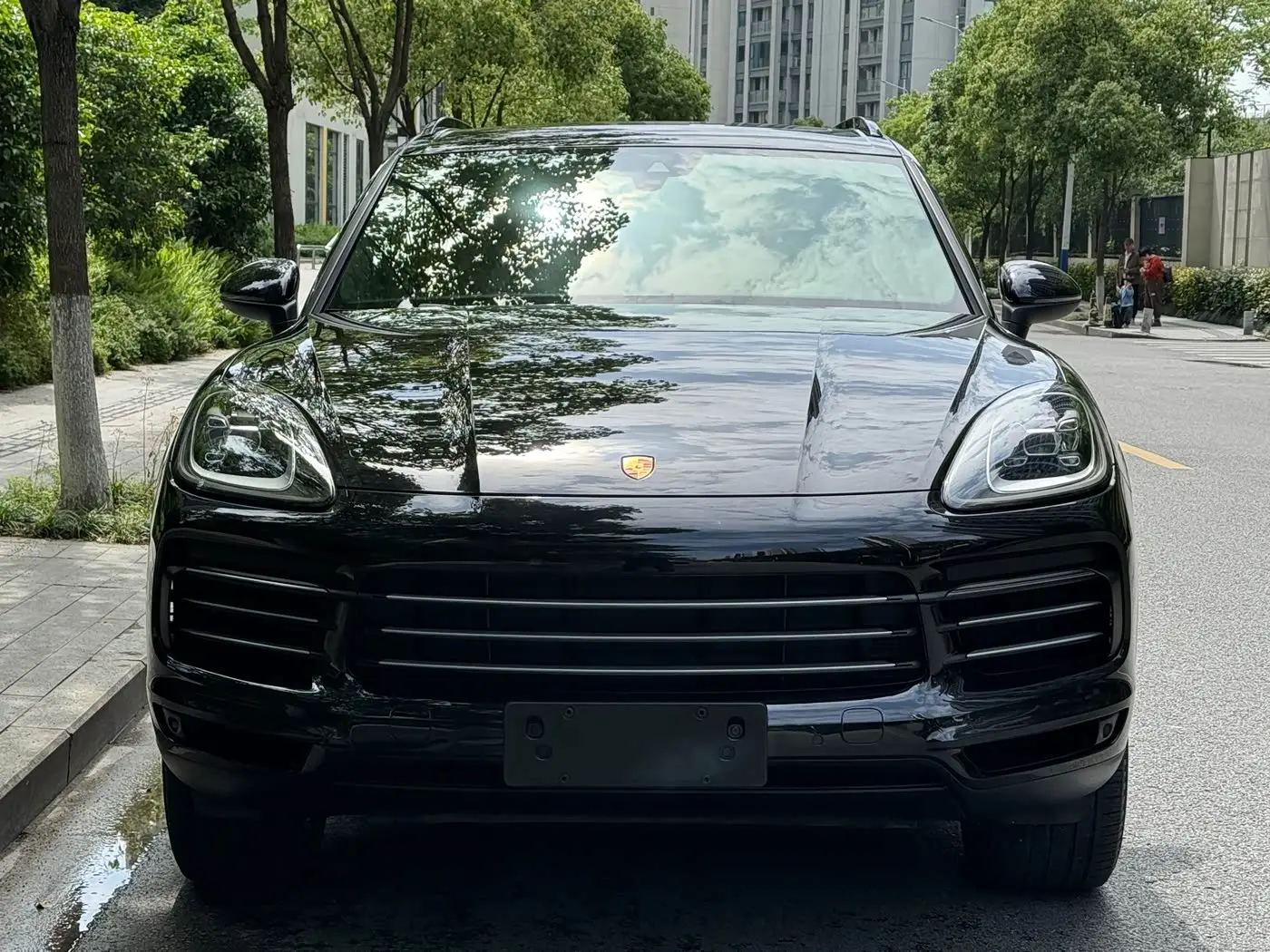 Porsche Cayenne 2020 — Photo 2/17