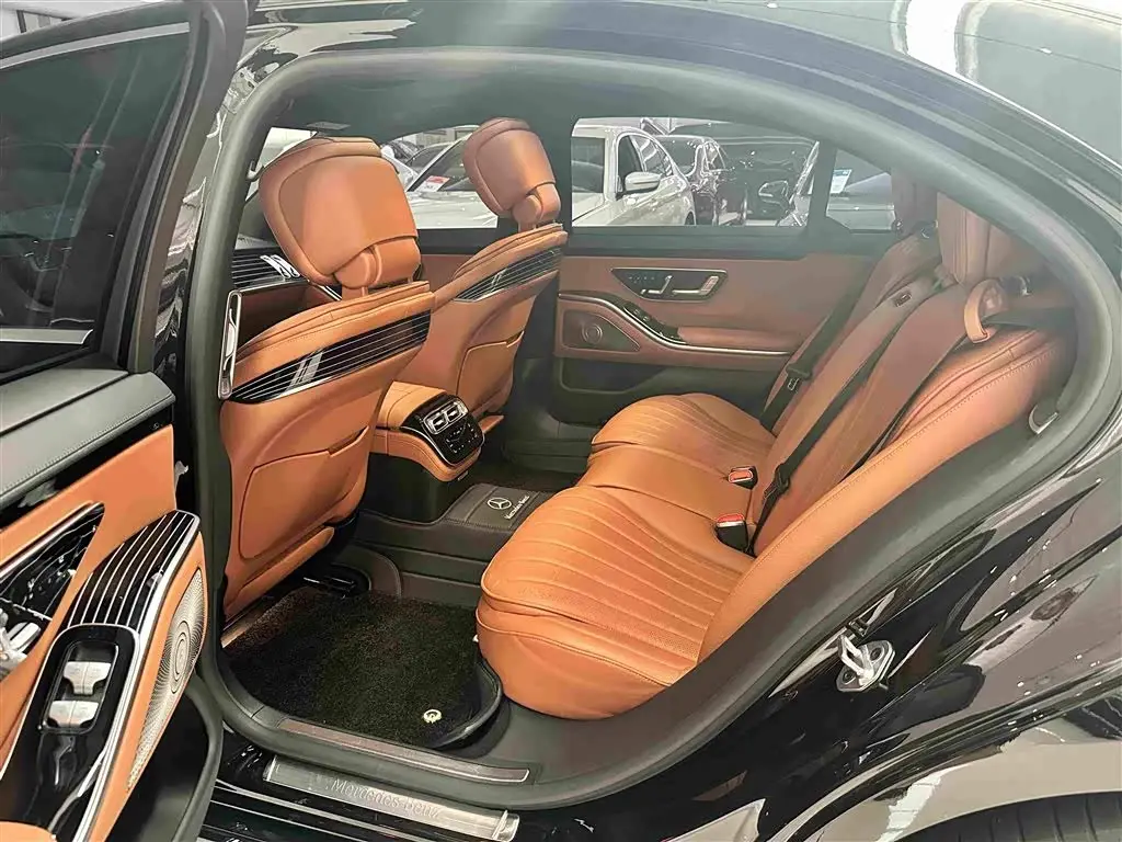 Mercedes-Benz S-Class 2022 — Photo 14/19
