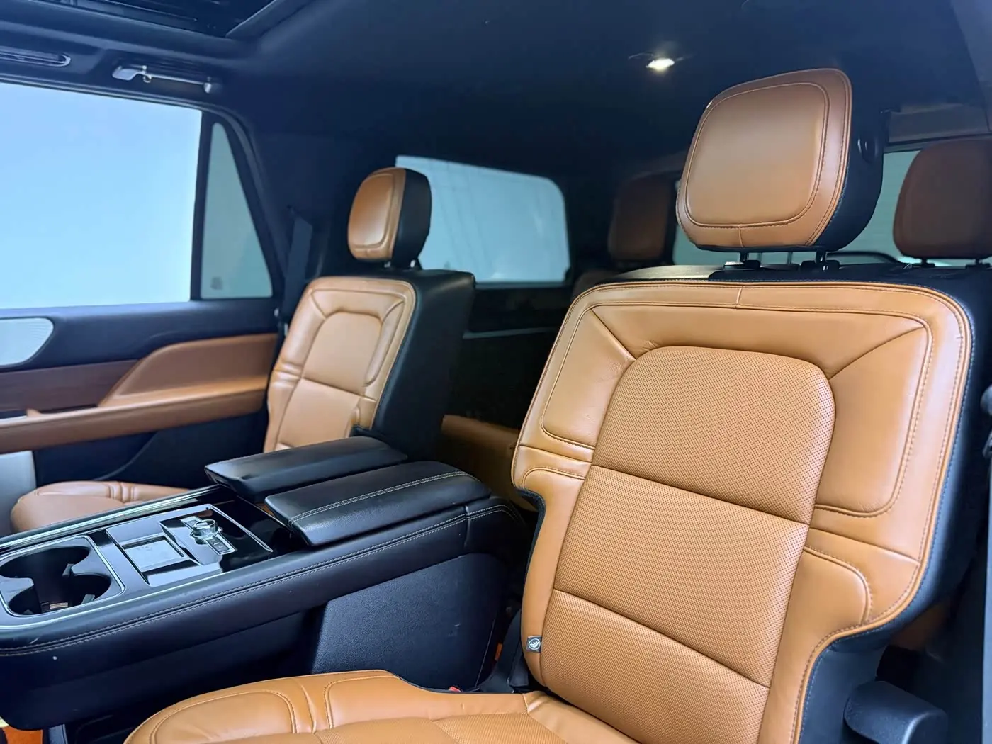 Lincoln Navigator 2020 — Şəkil 16/20