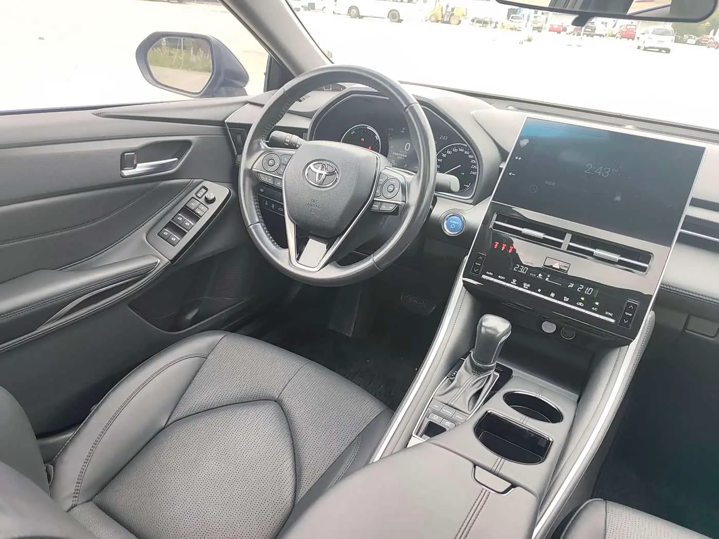 Toyota Avalon 2023 — Photo 19/20