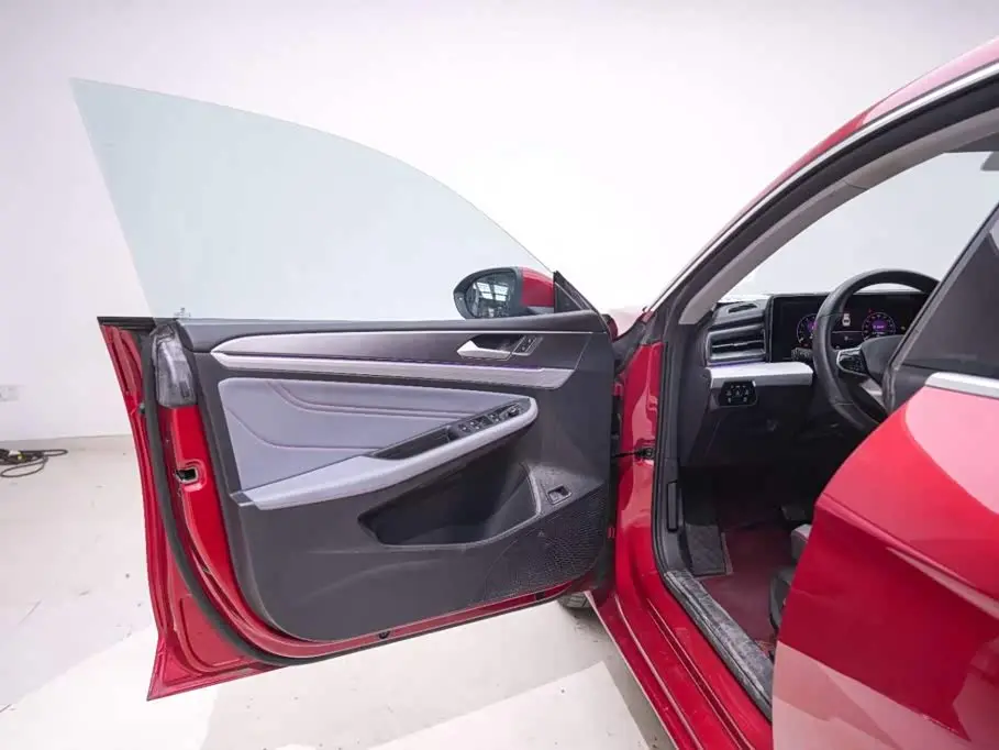 Volkswagen Lamando 2023 — Photo 11/20