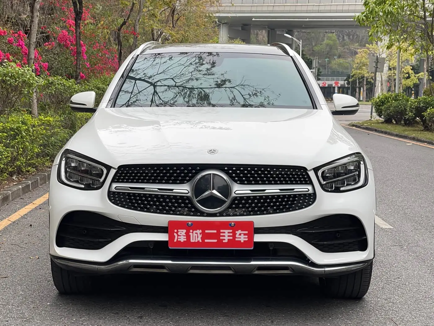 Mercedes-Benz GLC 2023 — Photo 2/20
