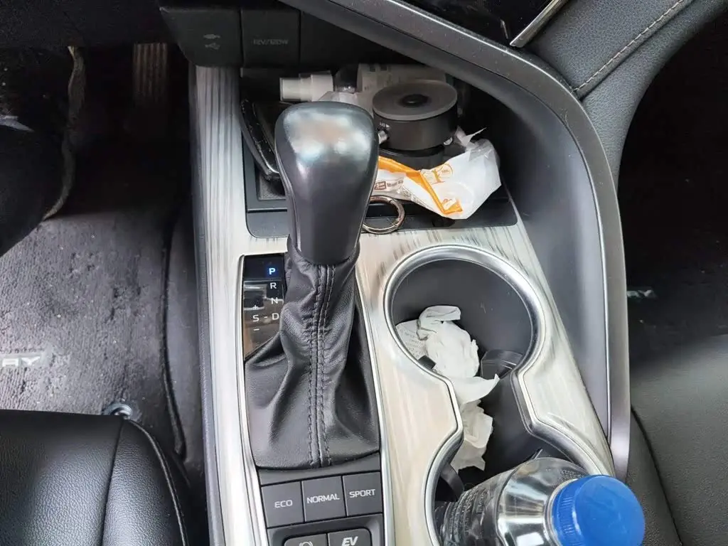 Toyota Camry 2021 — Фото 10/20