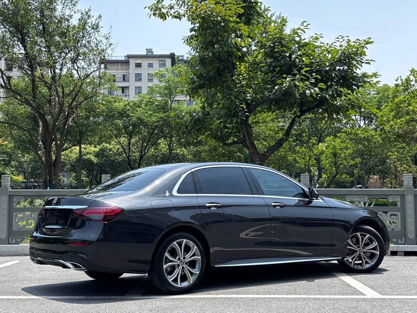 Mercedes-Benz E-Class 2022 — Фото 4/20
