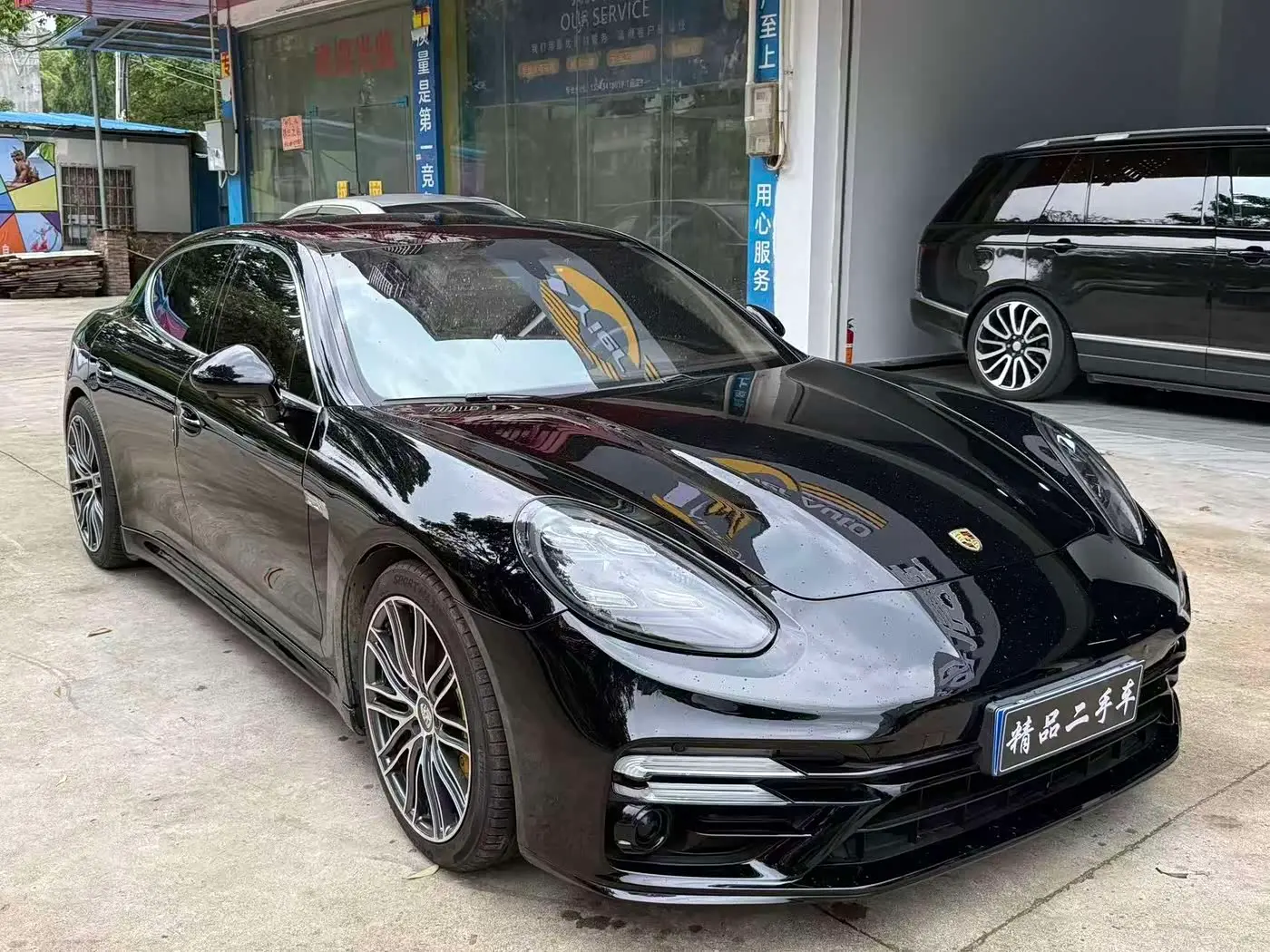 Porsche Panamera 2011 — Photo 1/9