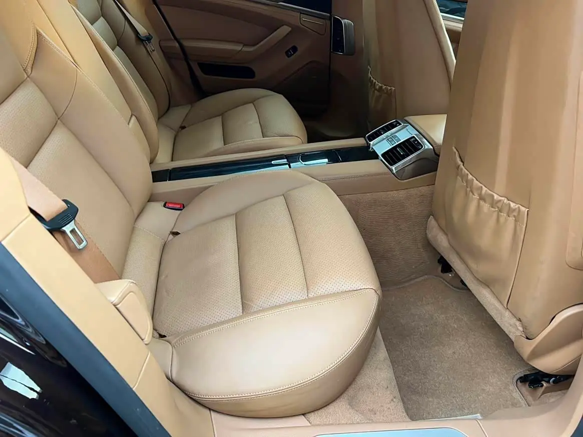 Porsche Panamera 2012 — Photo 6/18