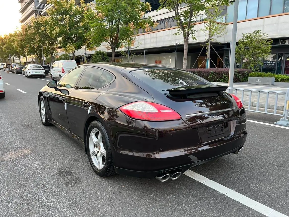 Porsche Panamera 2012 — Photo 16/18