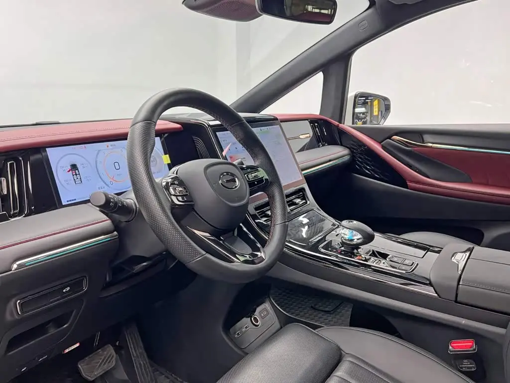 GAC Trumpchi Trumpchi M8 2024 — Photo 13/20