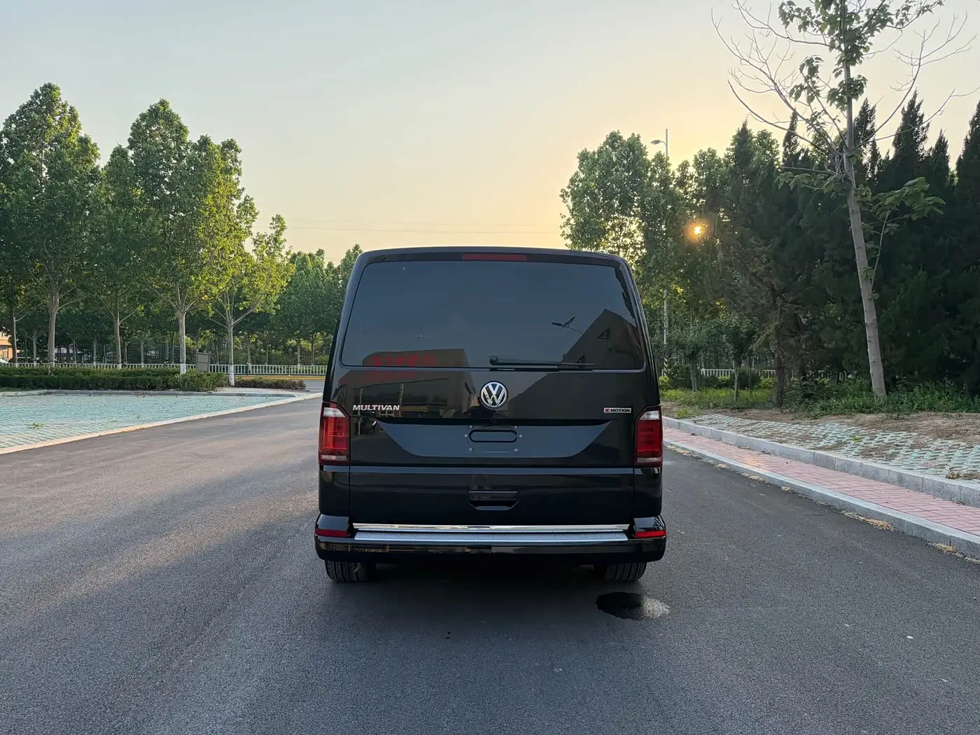 Volkswagen Multivan 2019 — Фото 6/20