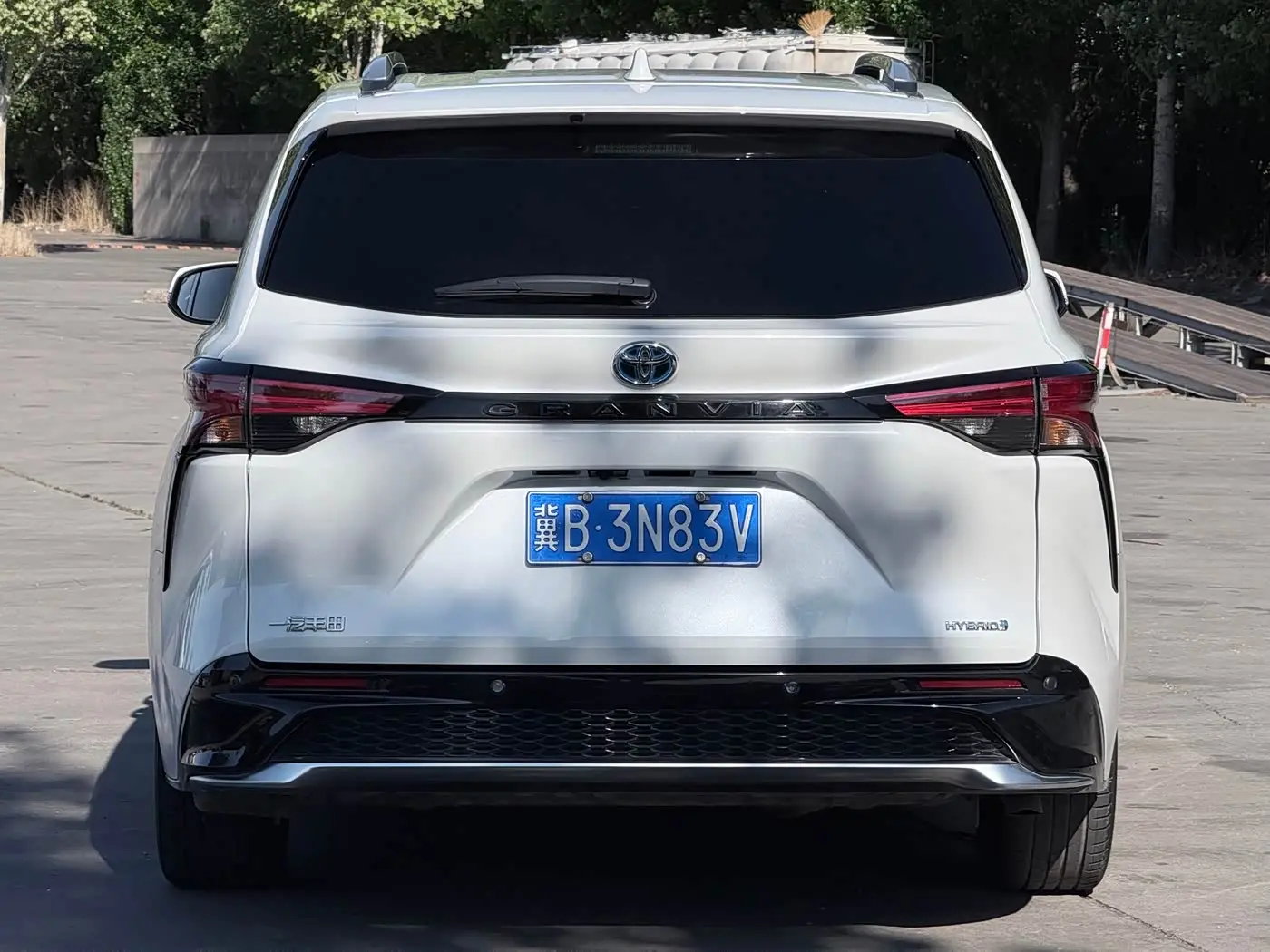 Toyota Granvia 2023 — Şəkil 5/11