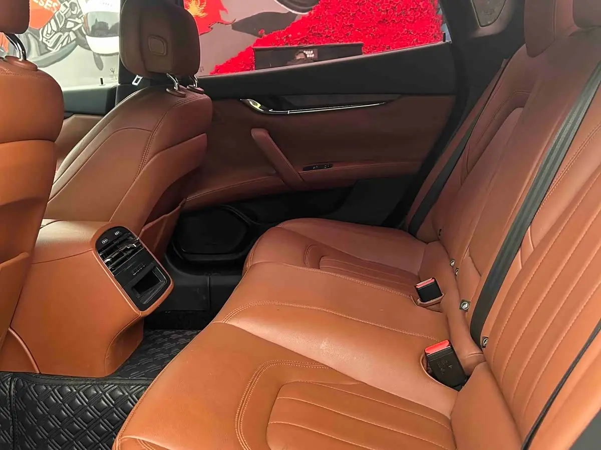 Maserati Quattroporte 2016 — Şəkil 15/16