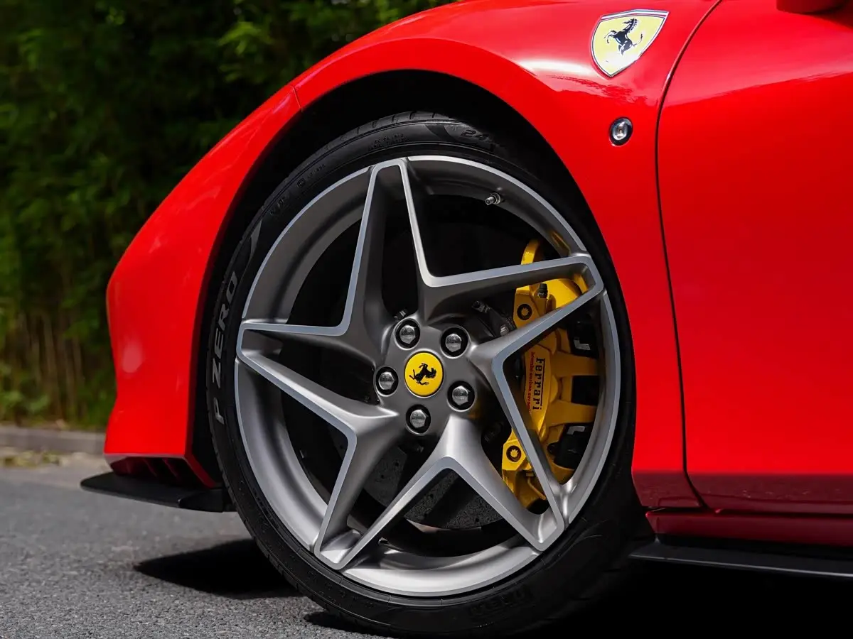 Ferrari F8 2022 — Фото 7/16
