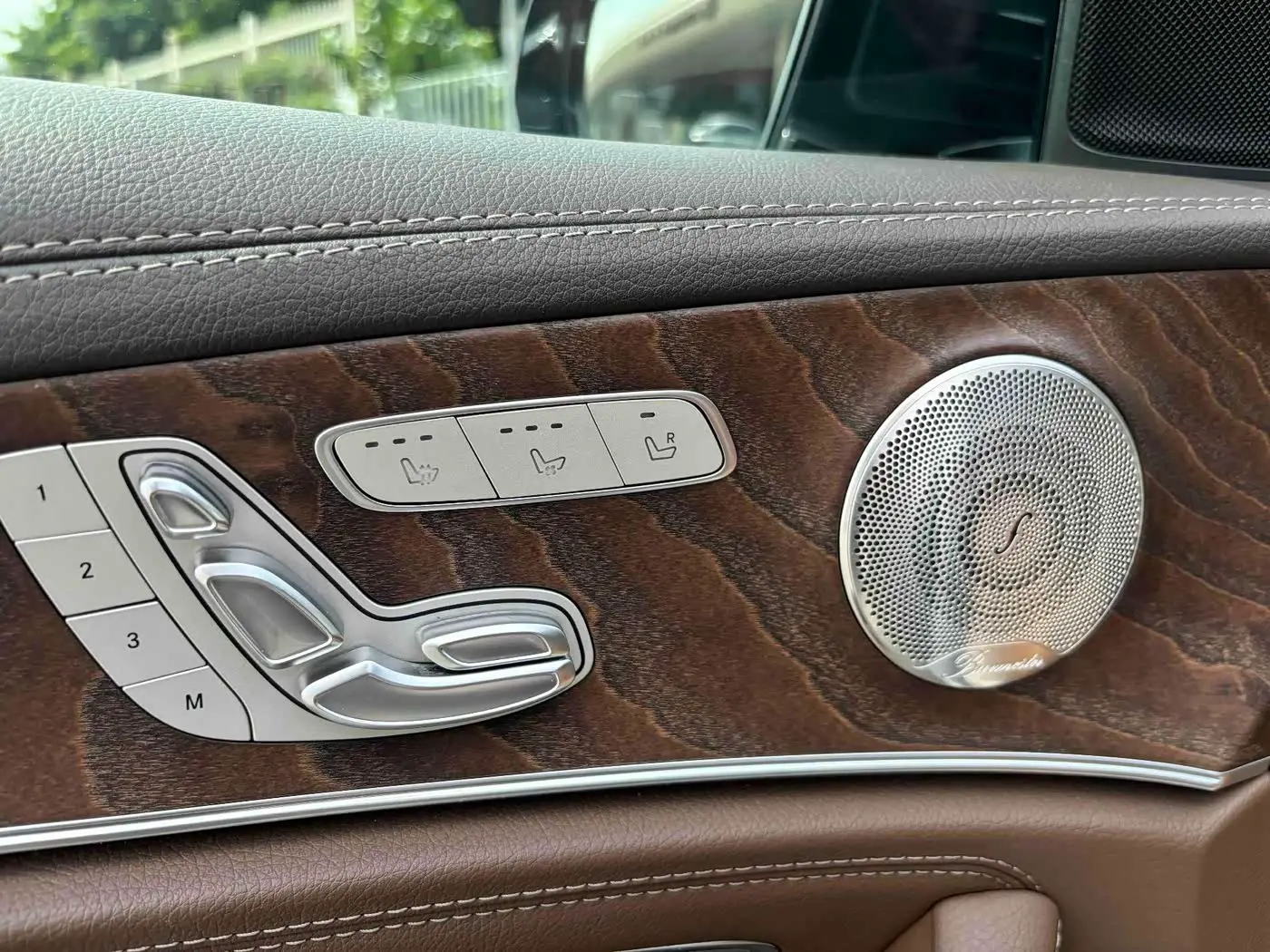 Mercedes-Benz E-Class 2022 — Фото 15/17