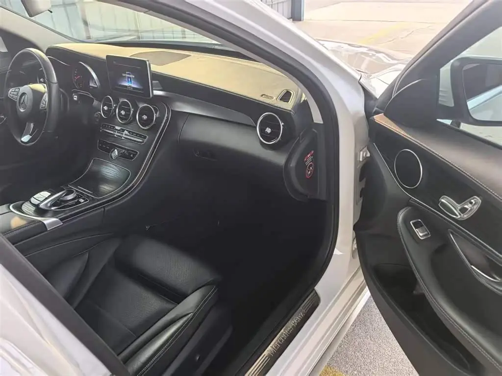 Mercedes-Benz C-Class 2018 — Фото 4/20