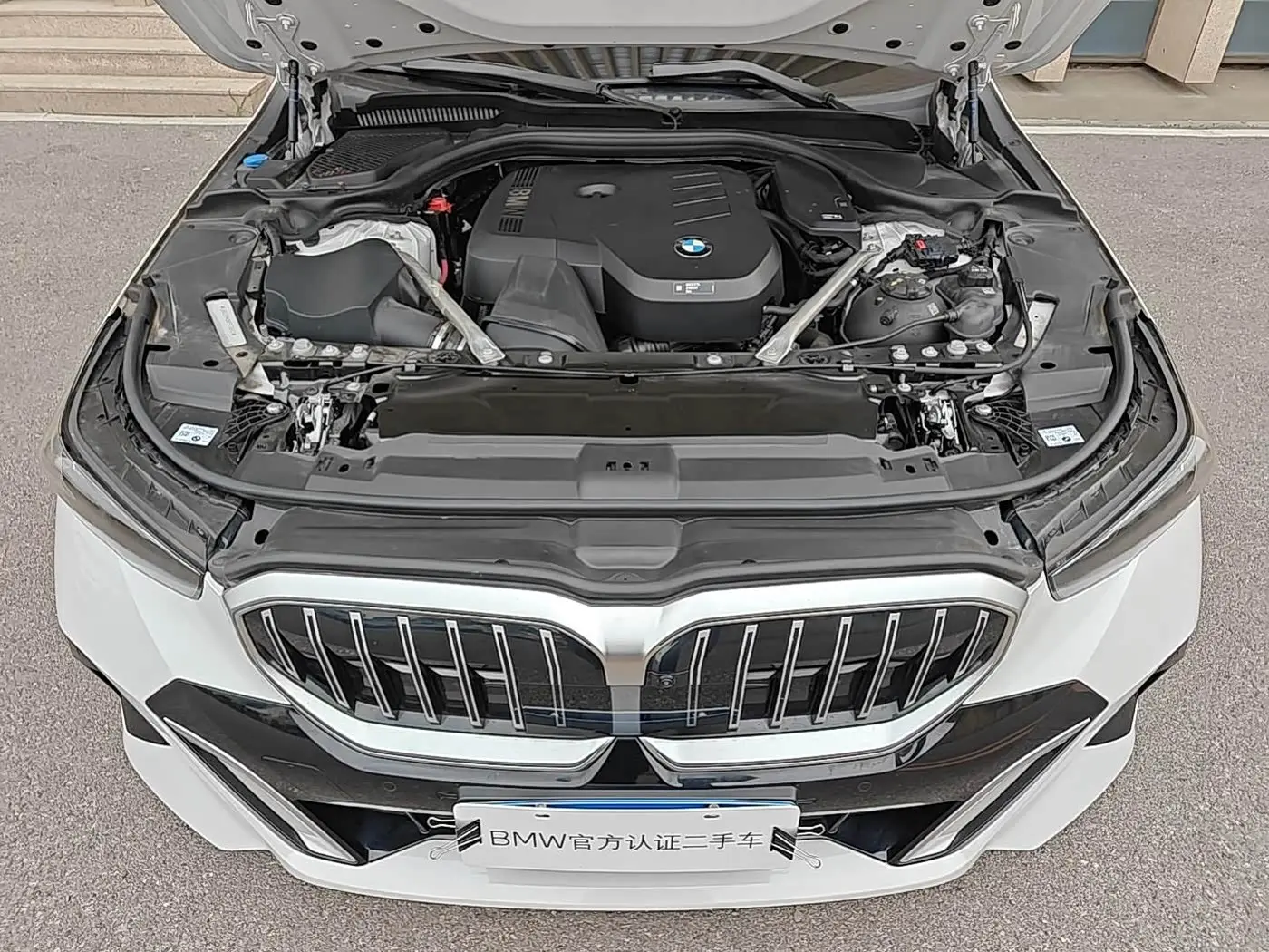 BMW 5 Series 2025 — Photo 7/15