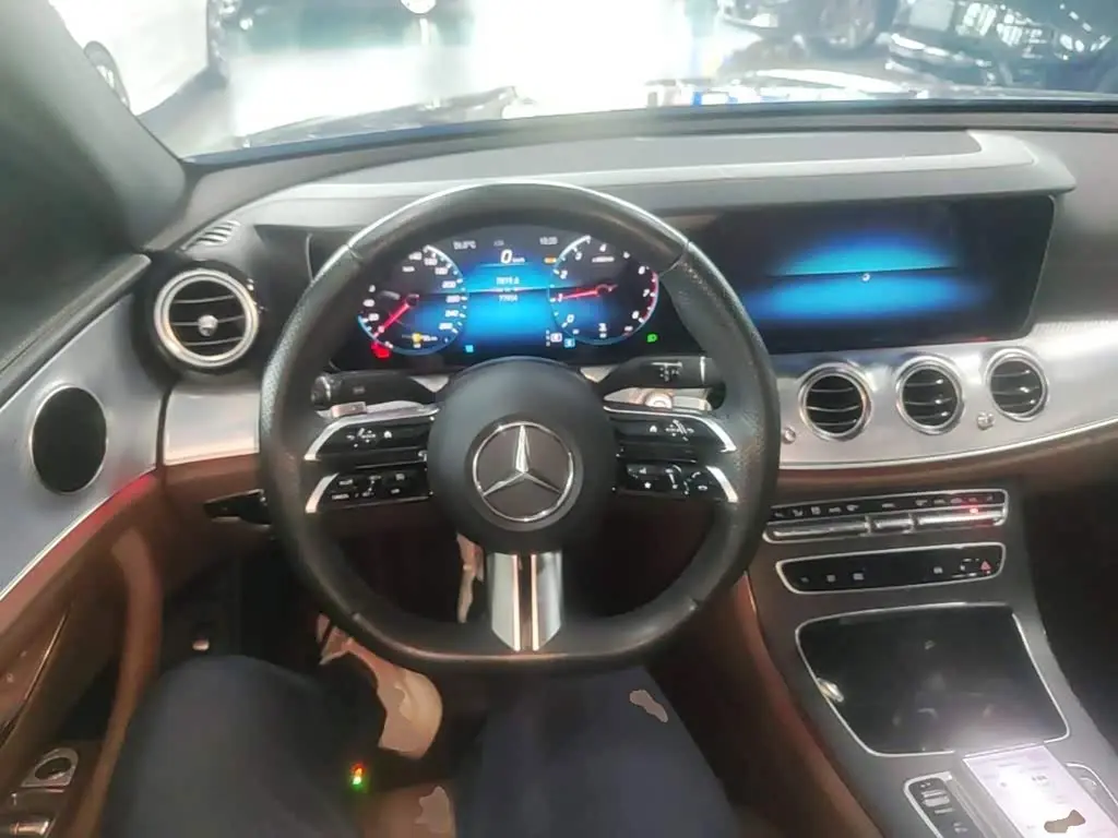 Mercedes-Benz E-Class 2023 — Şəkil 11/20