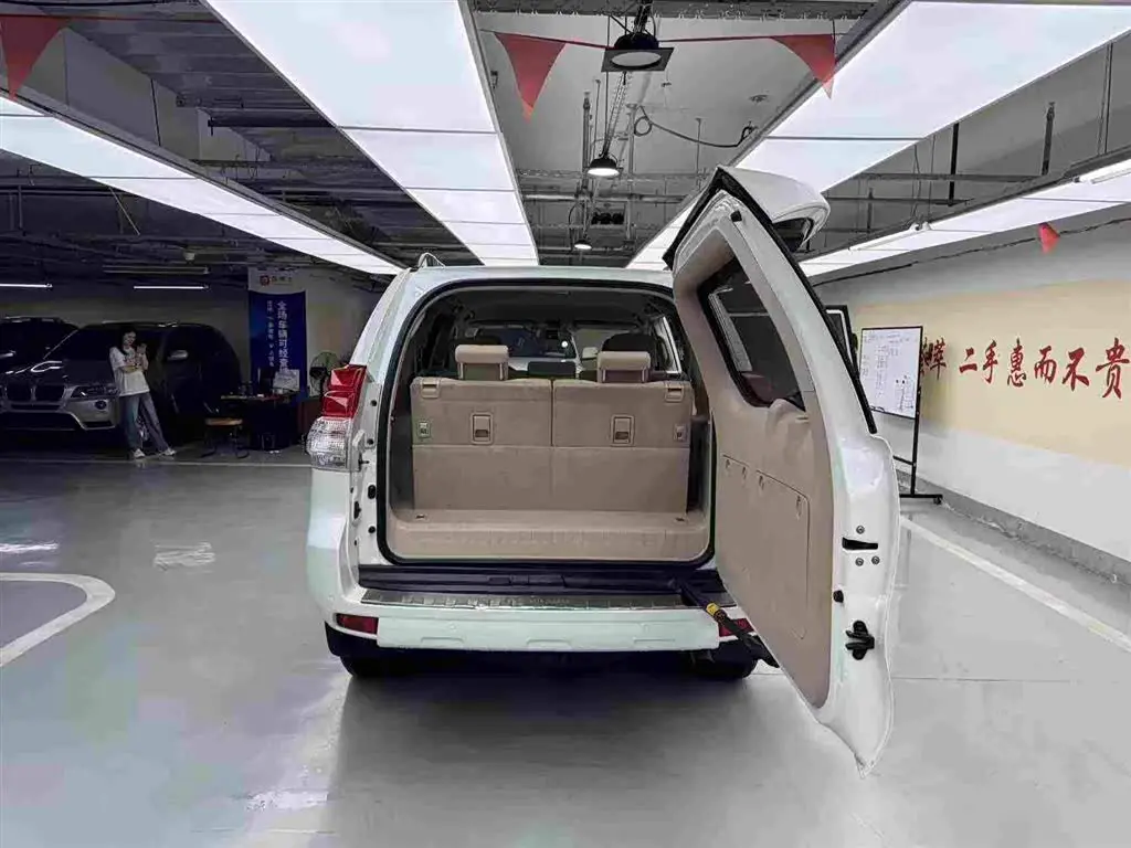 Toyota Prado 2013 — Şəkil 10/13