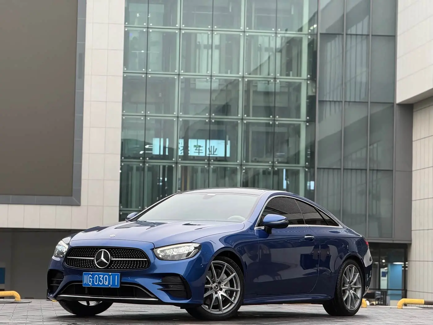 Mercedes-Benz E-Class 2023 — Şəkil 1/18
