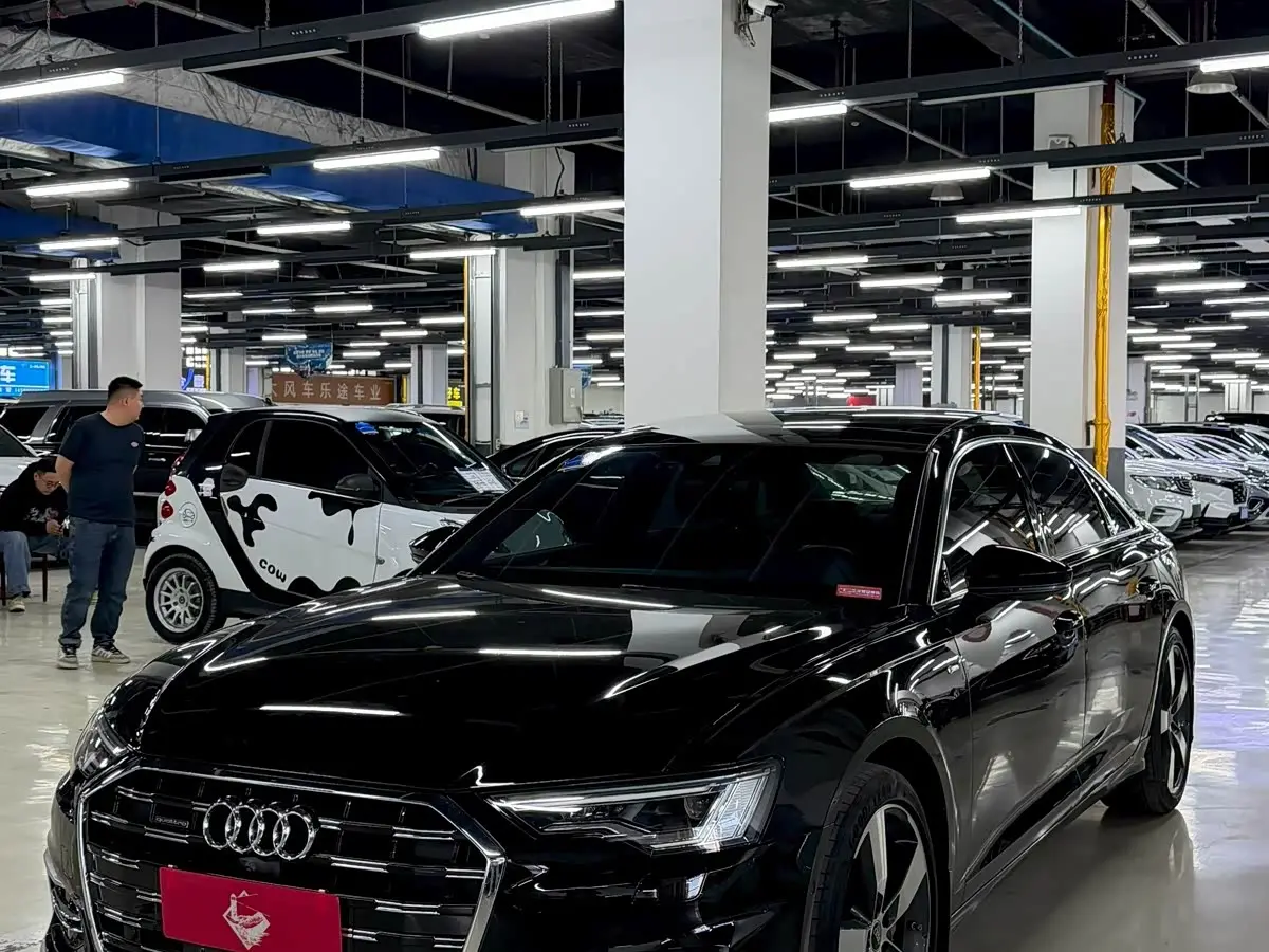 Audi A6L 2023 — Photo 1/9