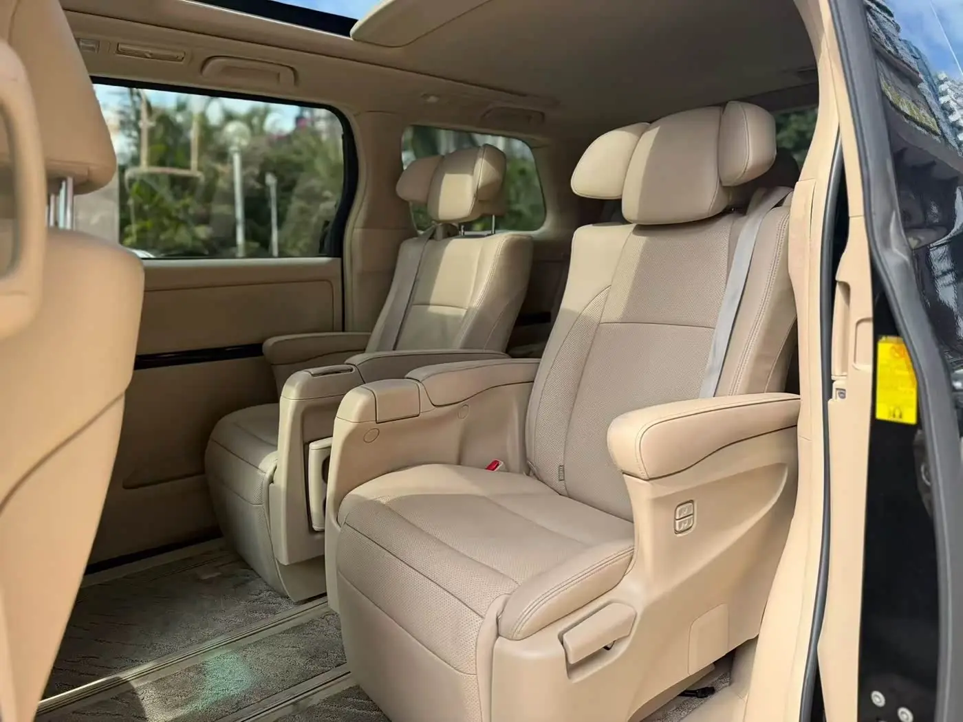 Toyota Alphard 2015 — Şəkil 7/20