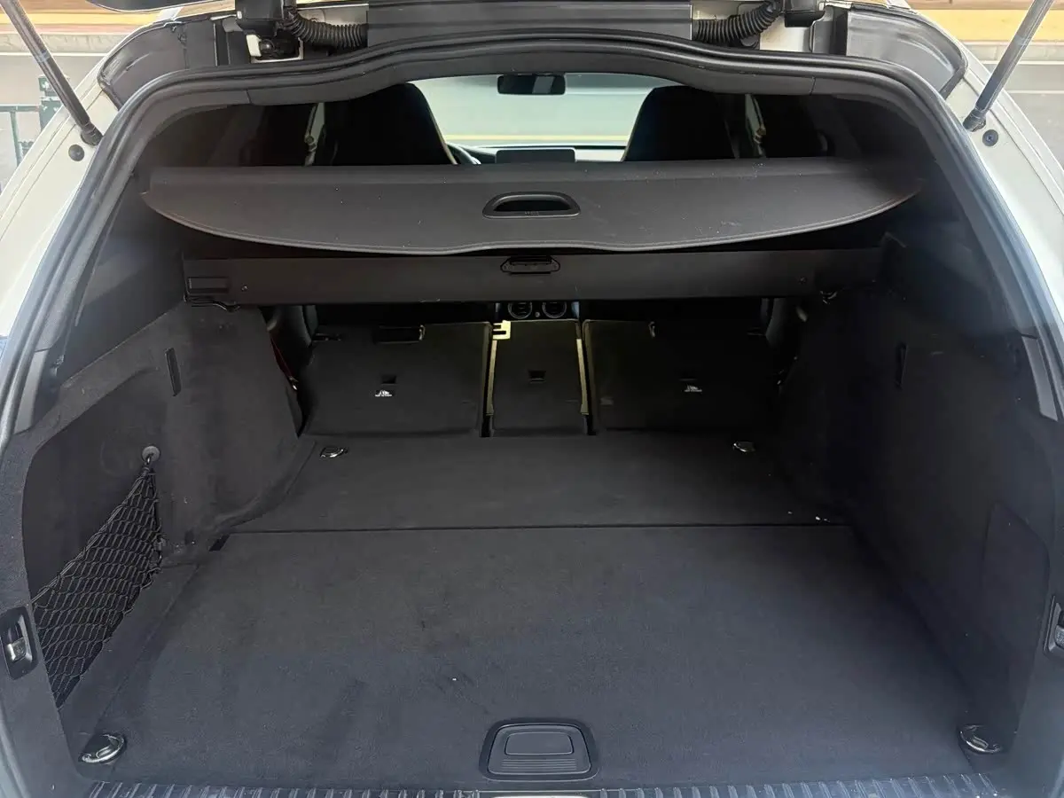 Mercedes-Benz C-Class AMG 2019 — Photo 9/12