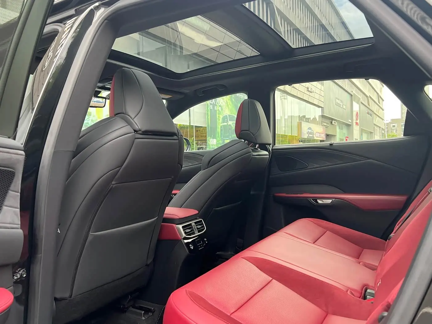 Lexus RX 2023 — ფოტო 7/19