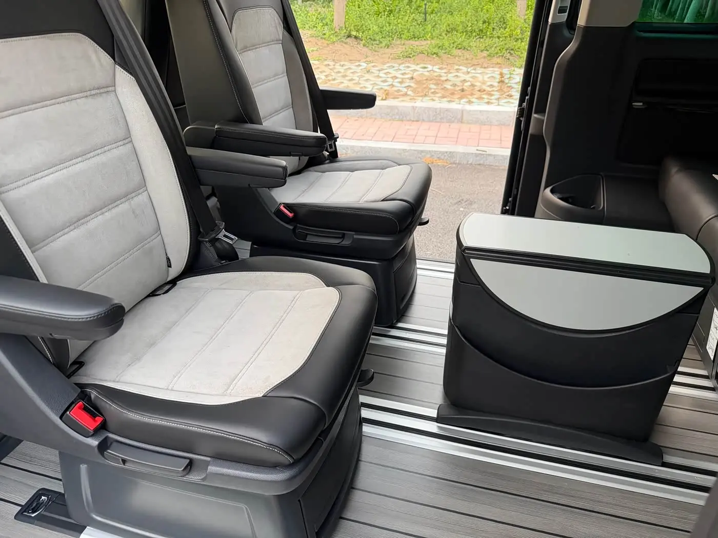 Volkswagen Multivan 2019 — Şəkil 19/20