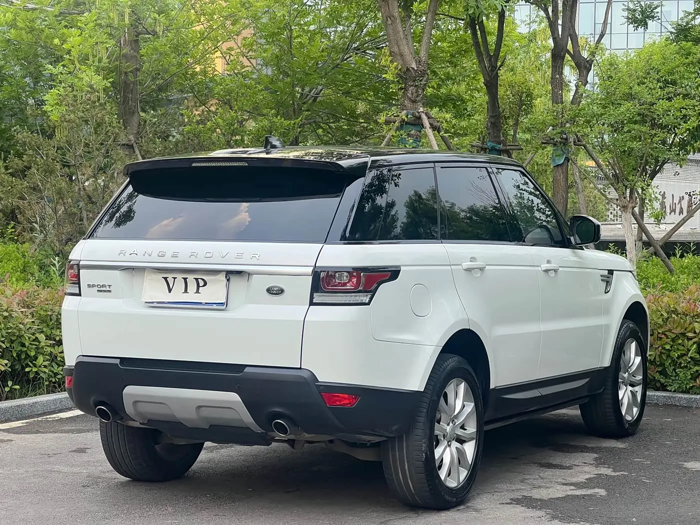 Land Rover Range Rover Sport 2017 — Photo 4/16