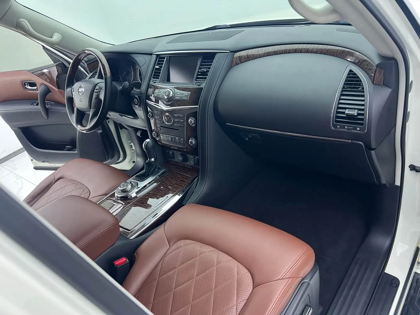Nissan Patrol 2018 — Фото 15/20