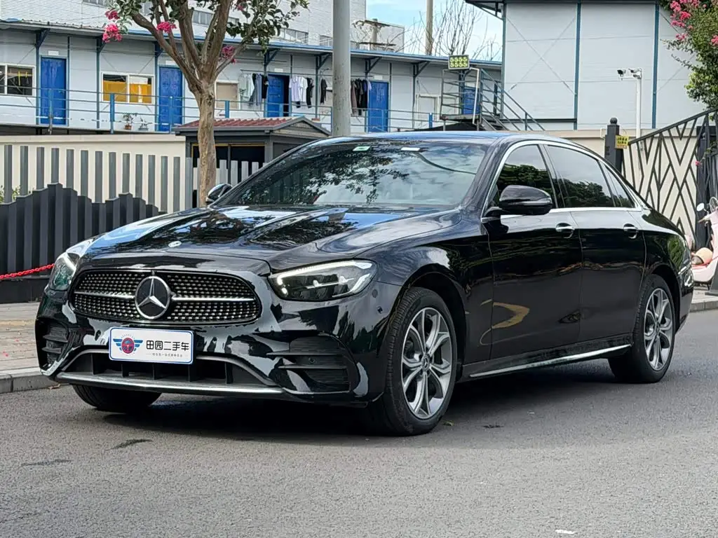 Mercedes-Benz E-Class, 2022