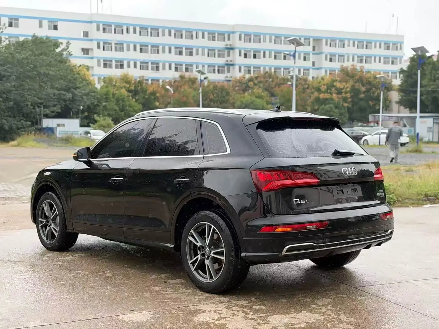 Audi Q5L 2018 — Фото 4/9