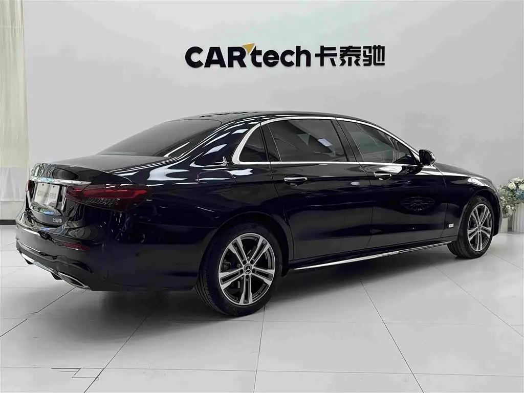Mercedes-Benz E-Class 2023 — Фото 14/19