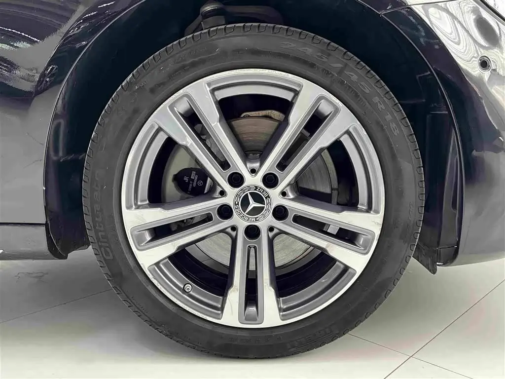 Mercedes-Benz E-Class 2023 — Фото 16/19