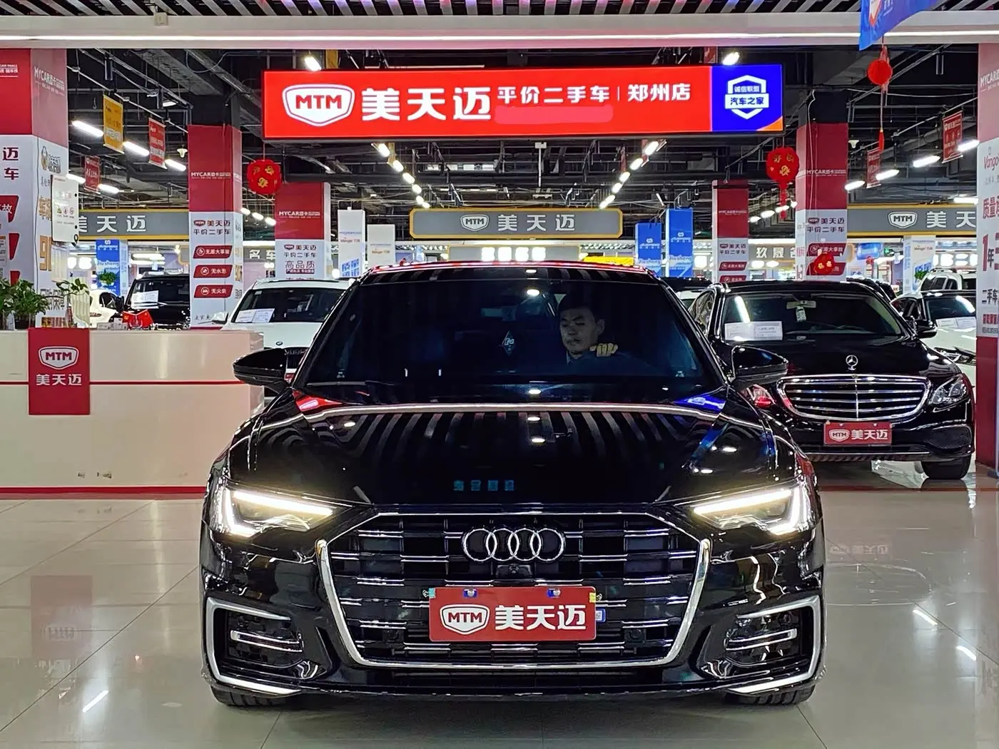 Audi A6L 2023 — Photo 2/17