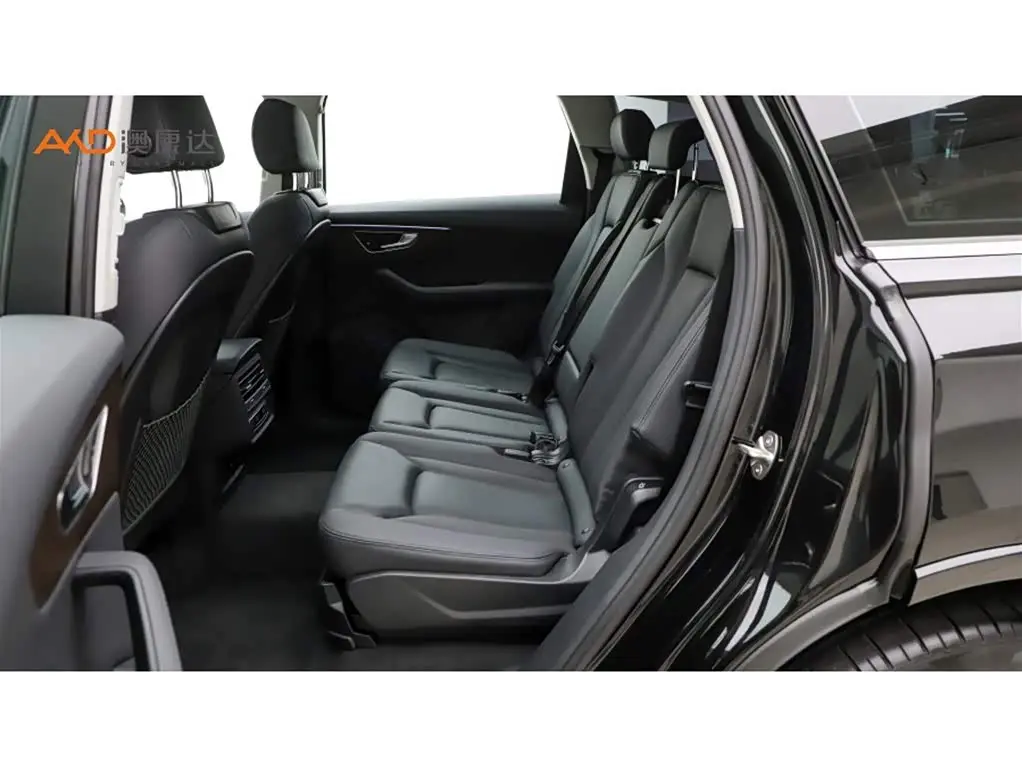Audi Q7 2024 — Photo 7/11