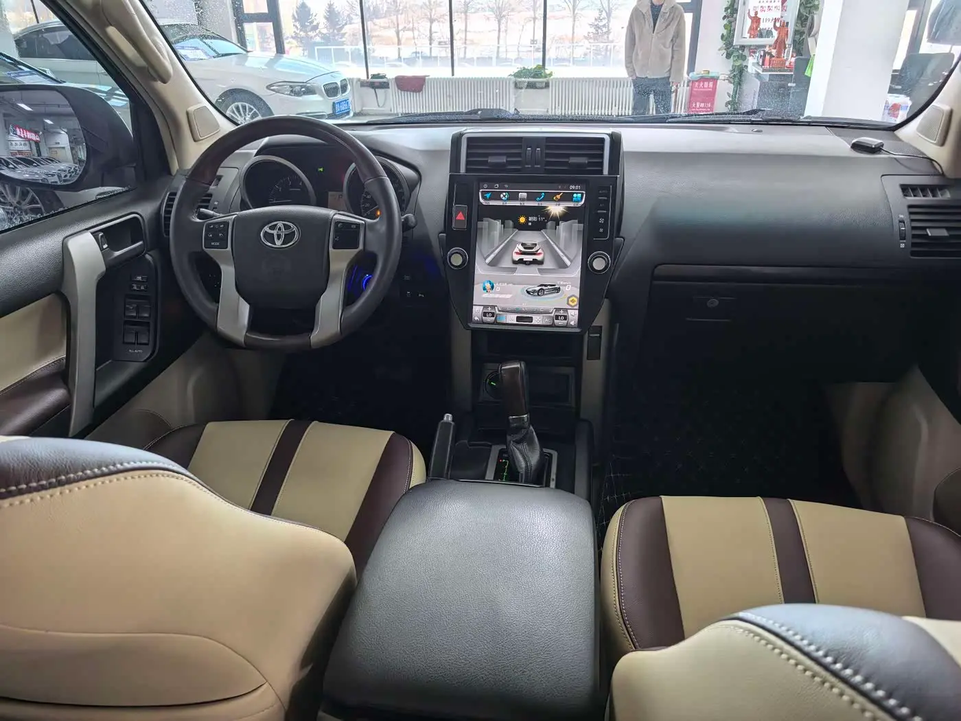Toyota Prado 2014 — Photo 6/9