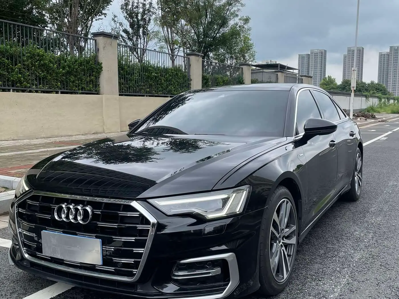 Audi A6L 2024 — Photo 1/9