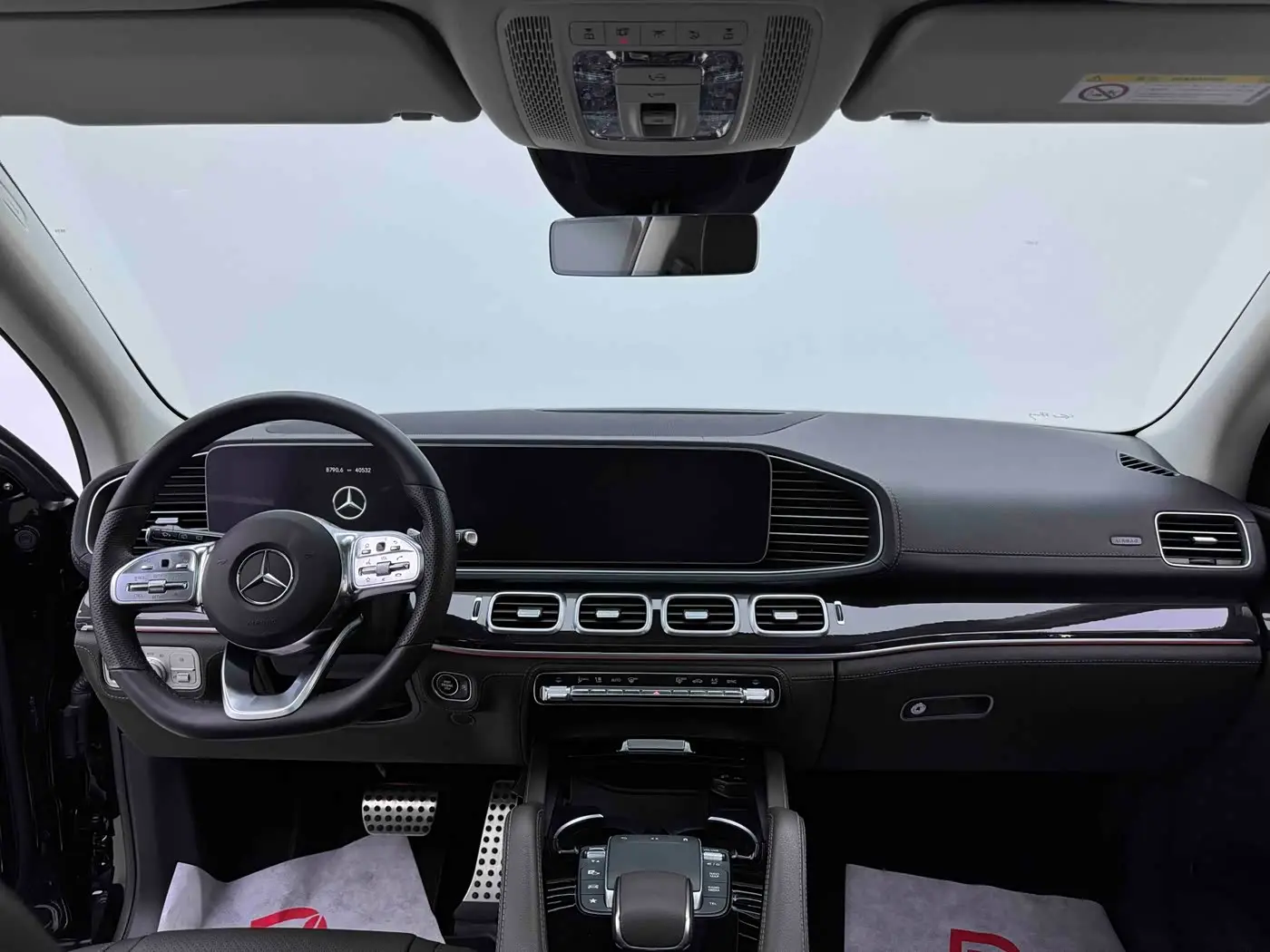 Mercedes-Benz GLS 2022 — Photo 13/20